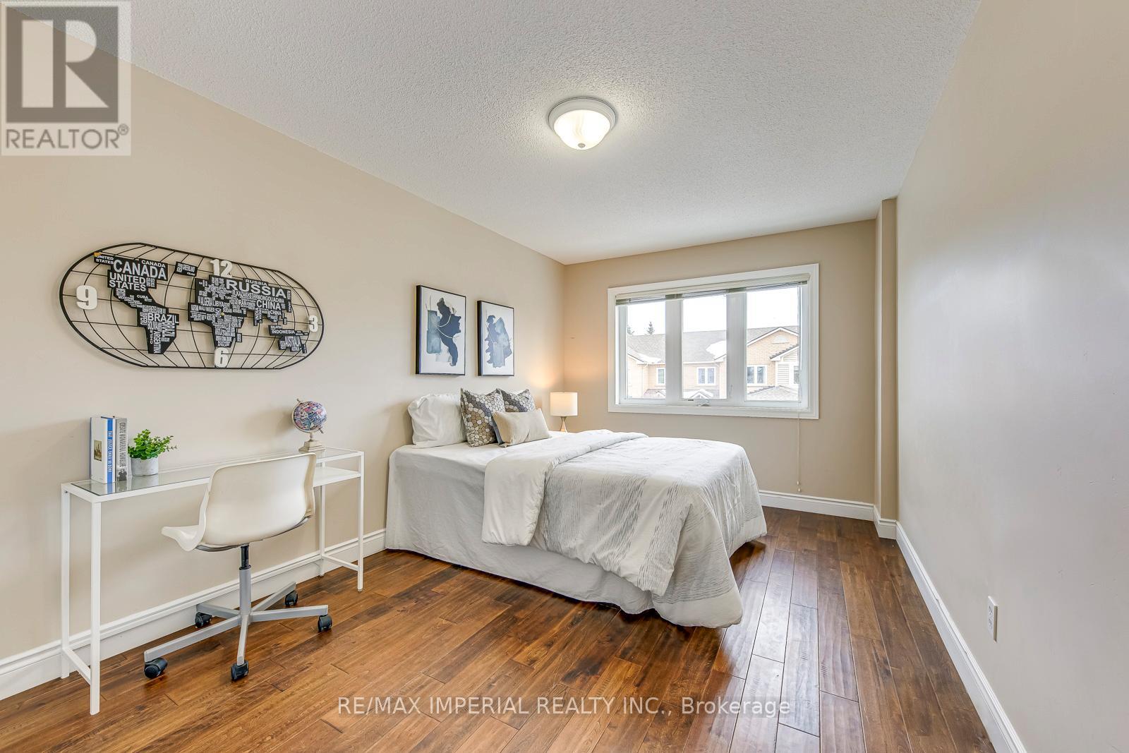 96 - 833 Scollard Court, Mississauga, Ontario  L5V 2B4 - Photo 24 - W12819616