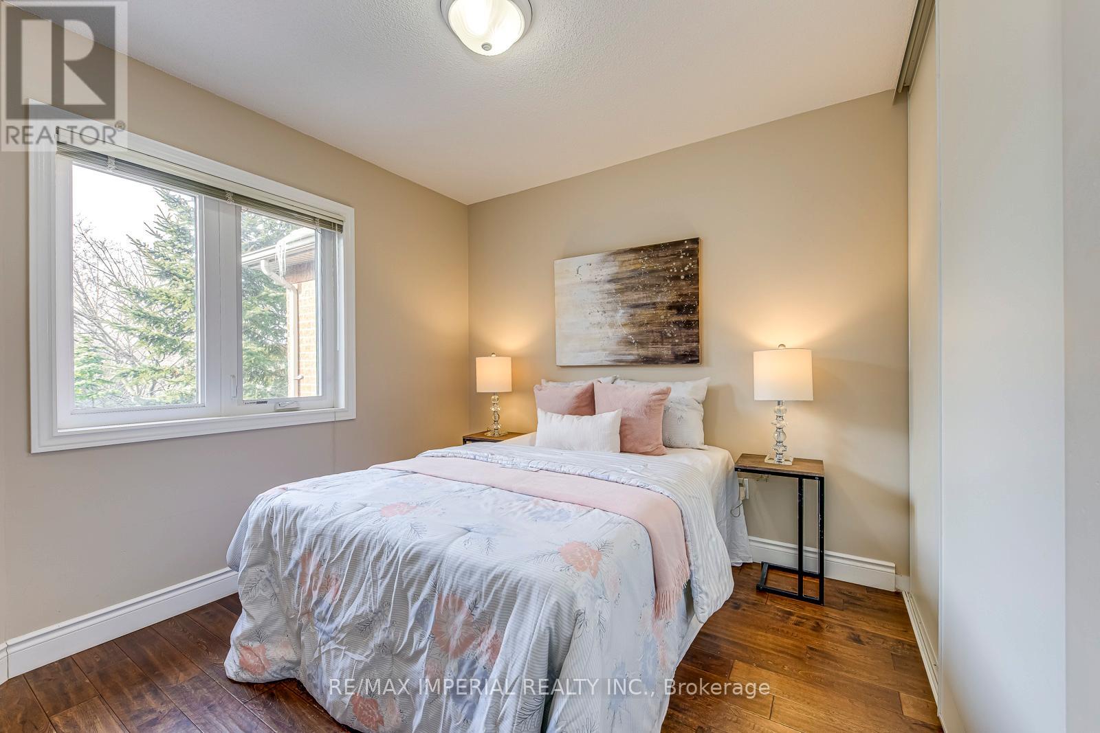 96 - 833 Scollard Court, Mississauga, Ontario  L5V 2B4 - Photo 26 - W12819616