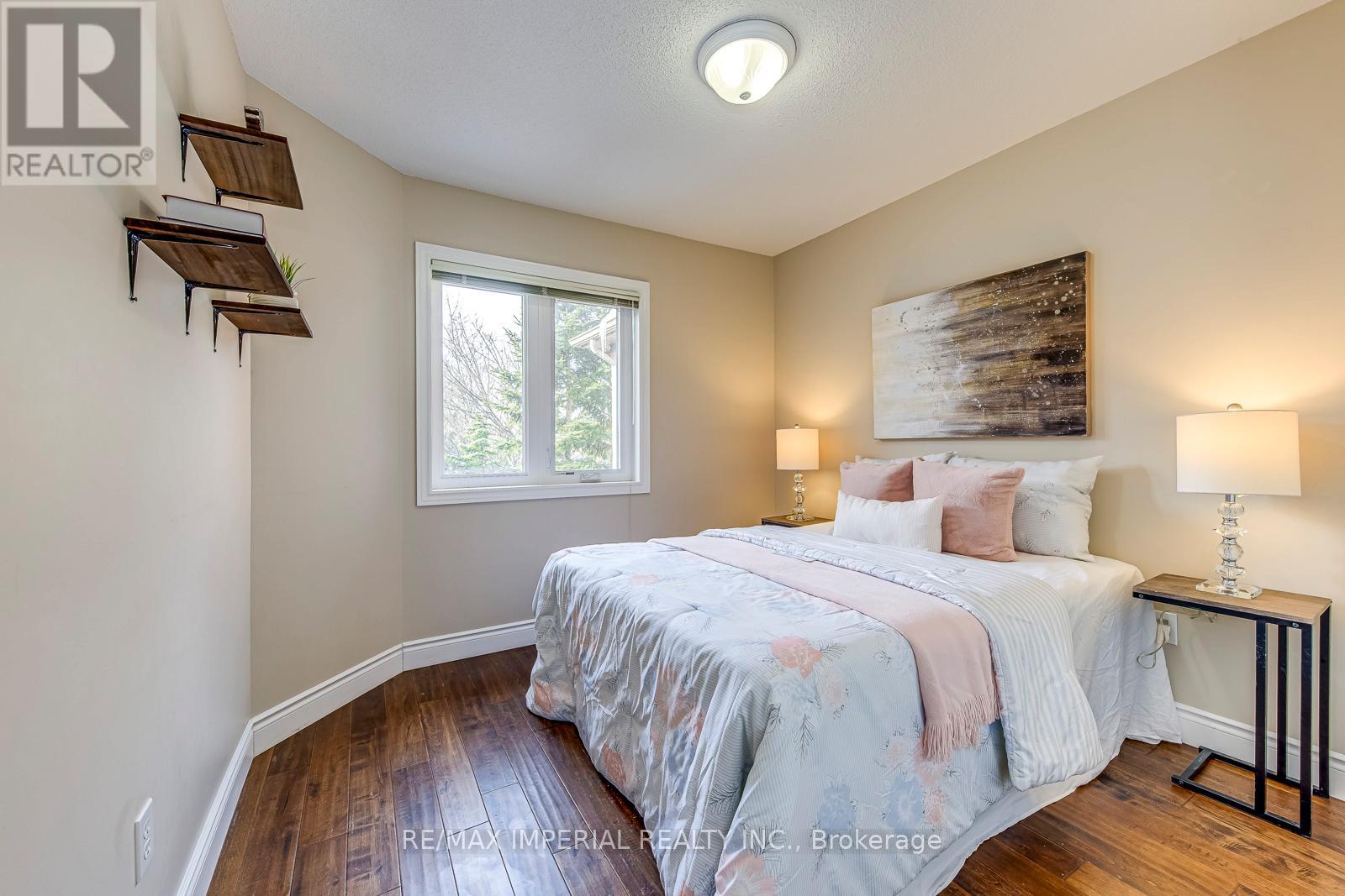 96 - 833 Scollard Court, Mississauga, Ontario  L5V 2B4 - Photo 27 - W12819616