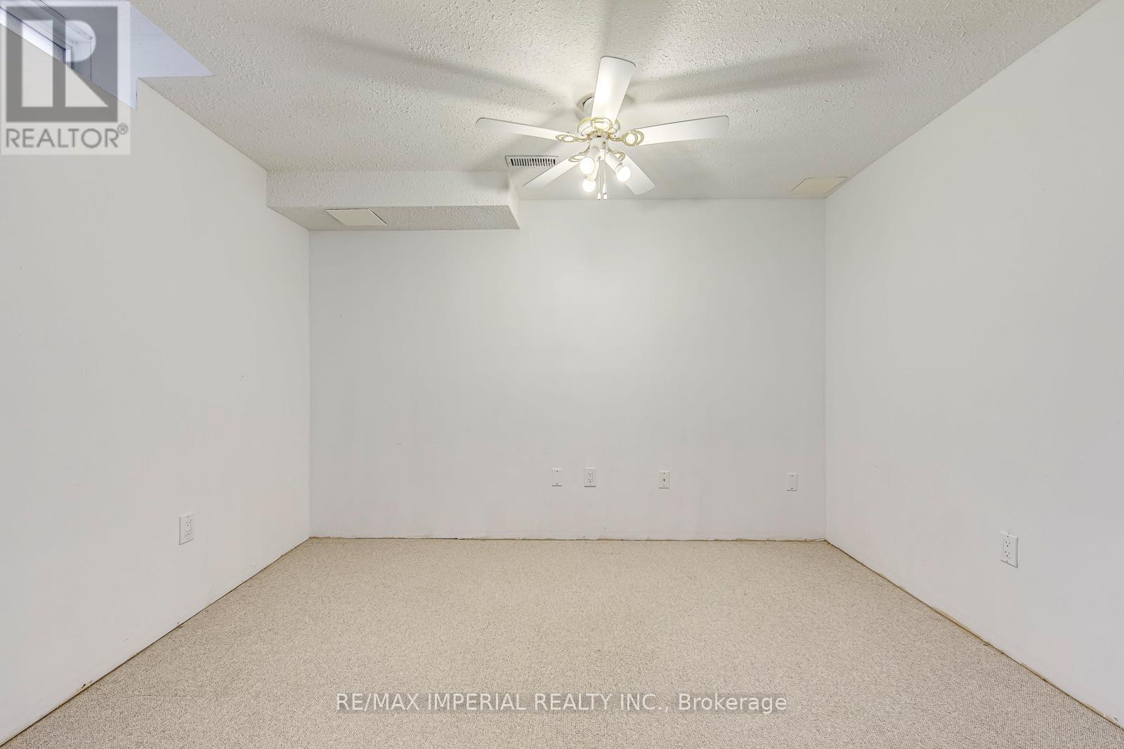 96 - 833 Scollard Court, Mississauga, Ontario  L5V 2B4 - Photo 31 - W12819616