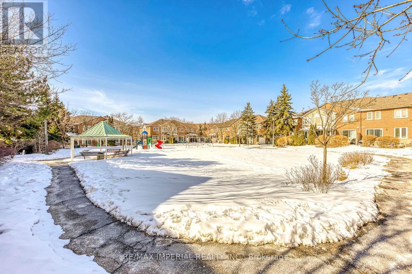 96 - 833 Scollard Court, Mississauga, Ontario  L5V 2B4 - Photo 35 - W12819616