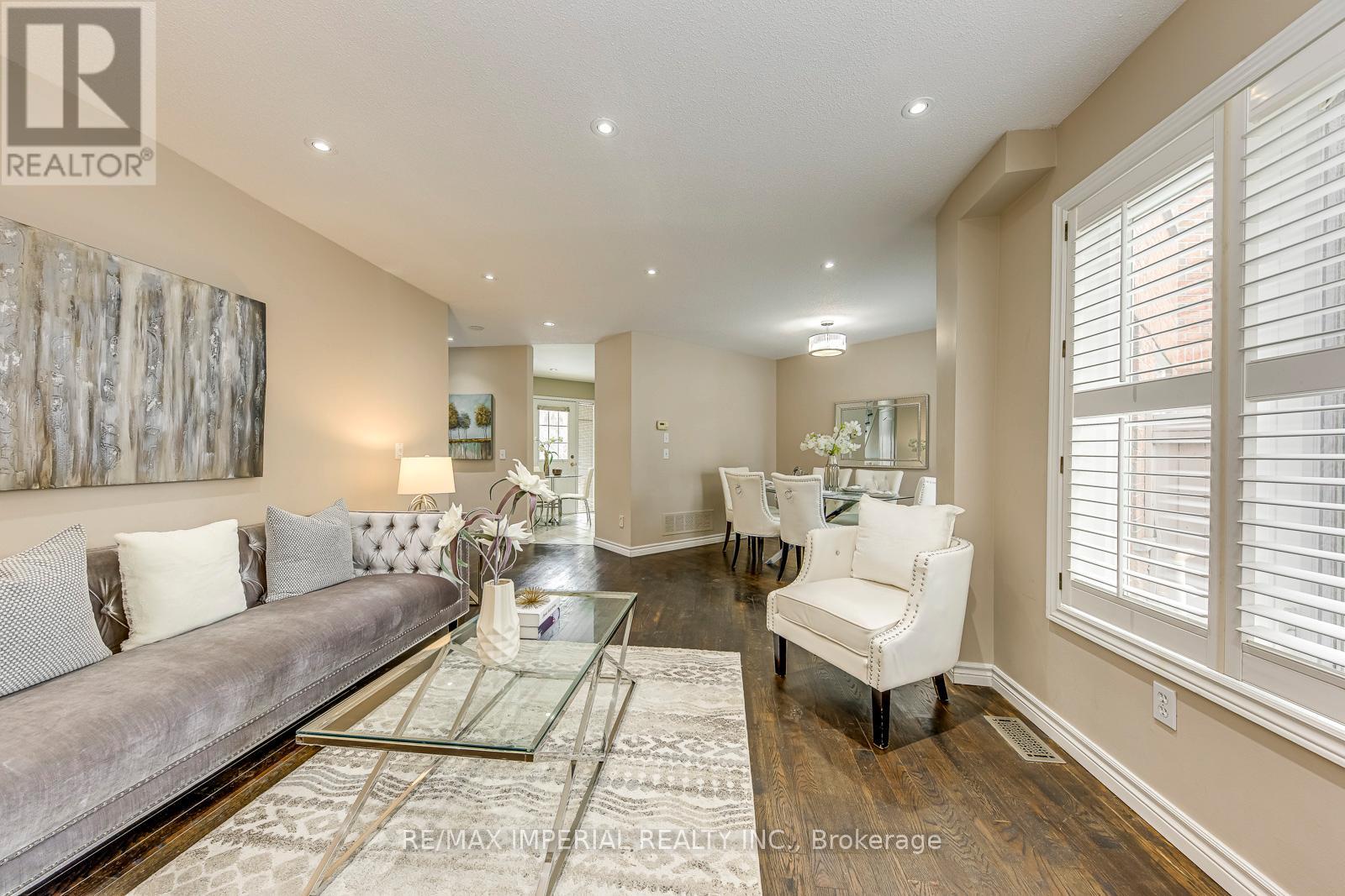 96 - 833 Scollard Court, Mississauga, Ontario  L5V 2B4 - Photo 7 - W12819616