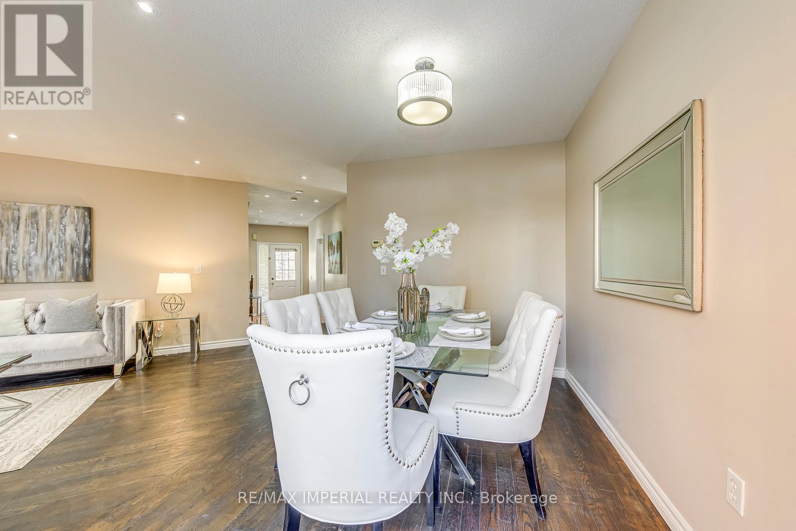 96 - 833 Scollard Court, Mississauga, Ontario  L5V 2B4 - Photo 9 - W12819616