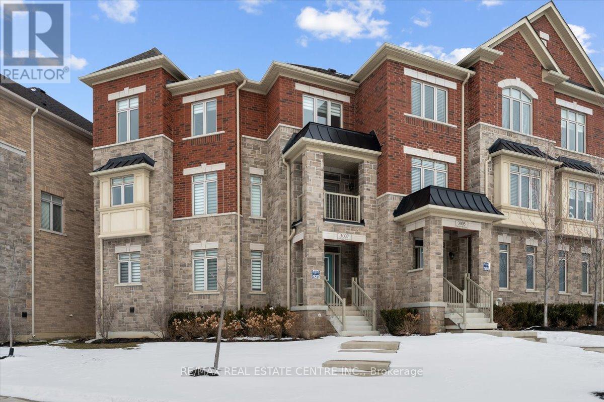 3007 Max Khan Boulevard, Oakville, Ontario  L6H 3P4 - Photo 2 - W12819672