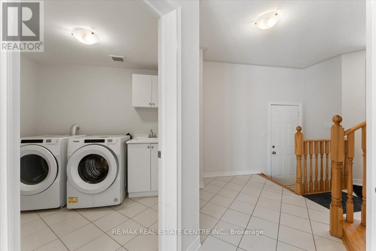 3007 Max Khan Boulevard, Oakville, Ontario  L6H 3P4 - Photo 42 - W12819672