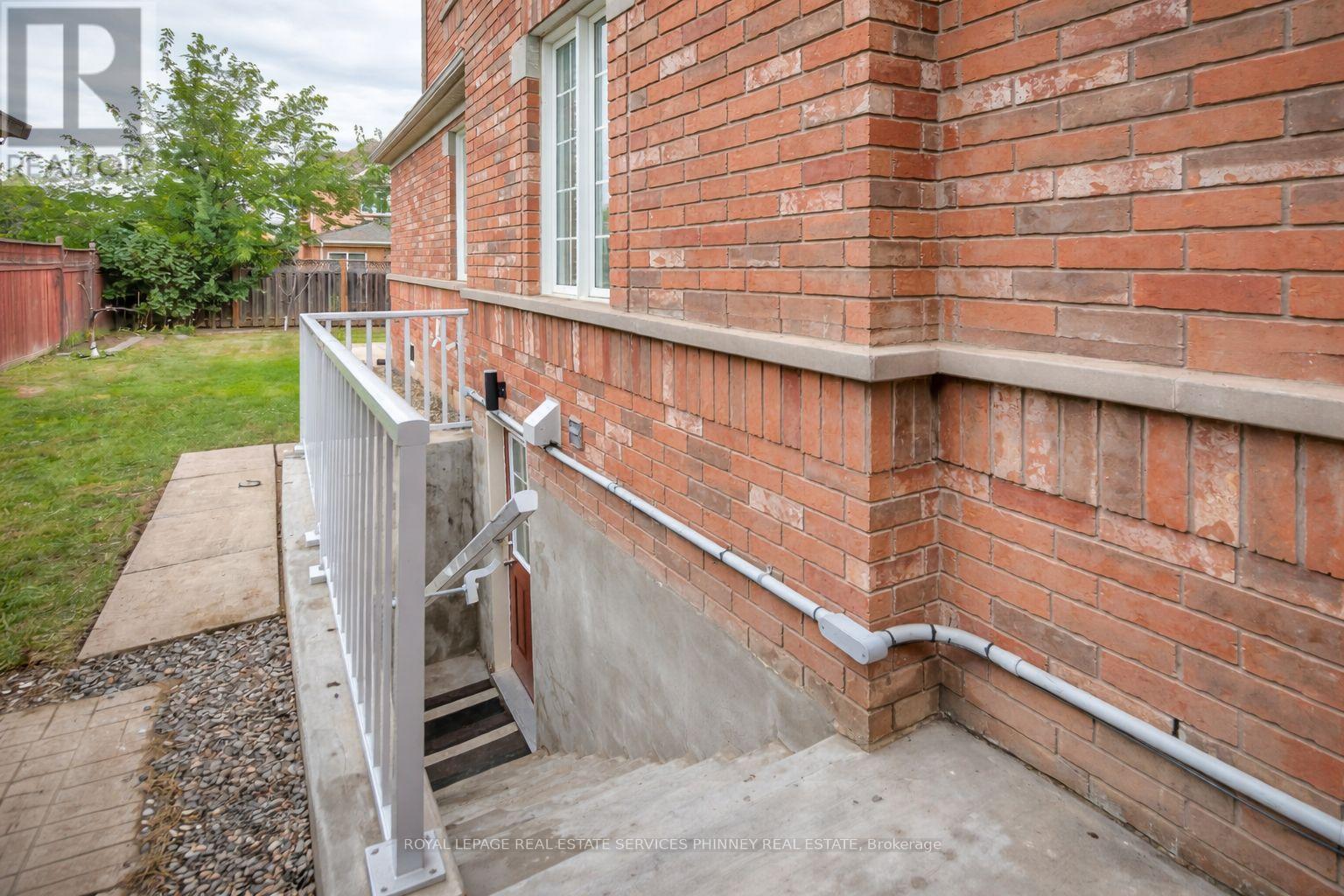 Bsmt - 3908 Quiet Creek Drive, Mississauga, Ontario  L5M 8B5 - Photo 3 - W12819696