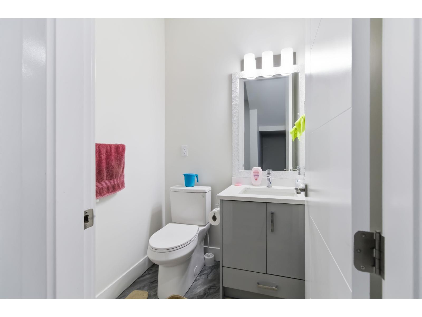 31705 Upland Crescent, Abbotsford, British Columbia  V2T 2G4 - Photo 13 - R3091475