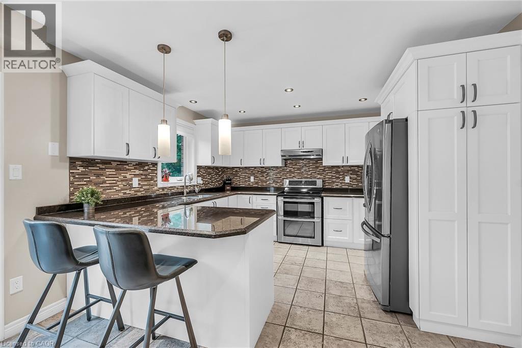 2371 Pathfinder Drive, Burlington, Ontario  L7L 6N8 - Photo 9 - 40807666