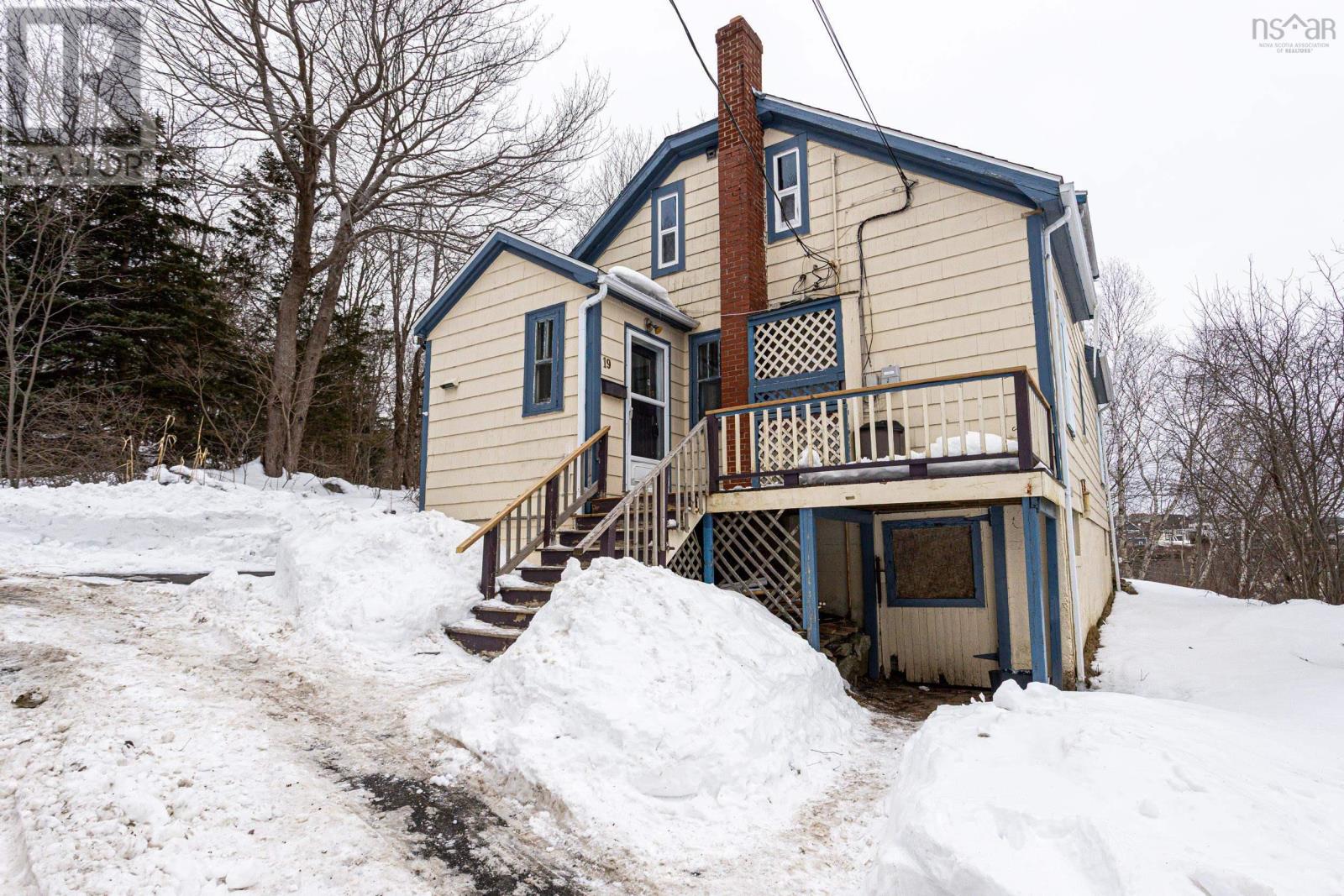 19/21 Knollwood Lane, Halifax, Nova Scotia  B3N 0C9 - Photo 2 - 202603331