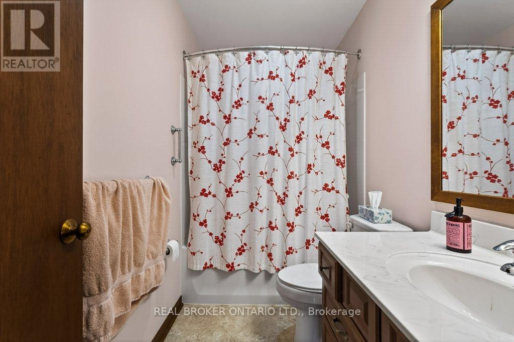 7 The Pinery, St. Catharines, Ontario  L2M 6M5 - Photo 25 - X12819508