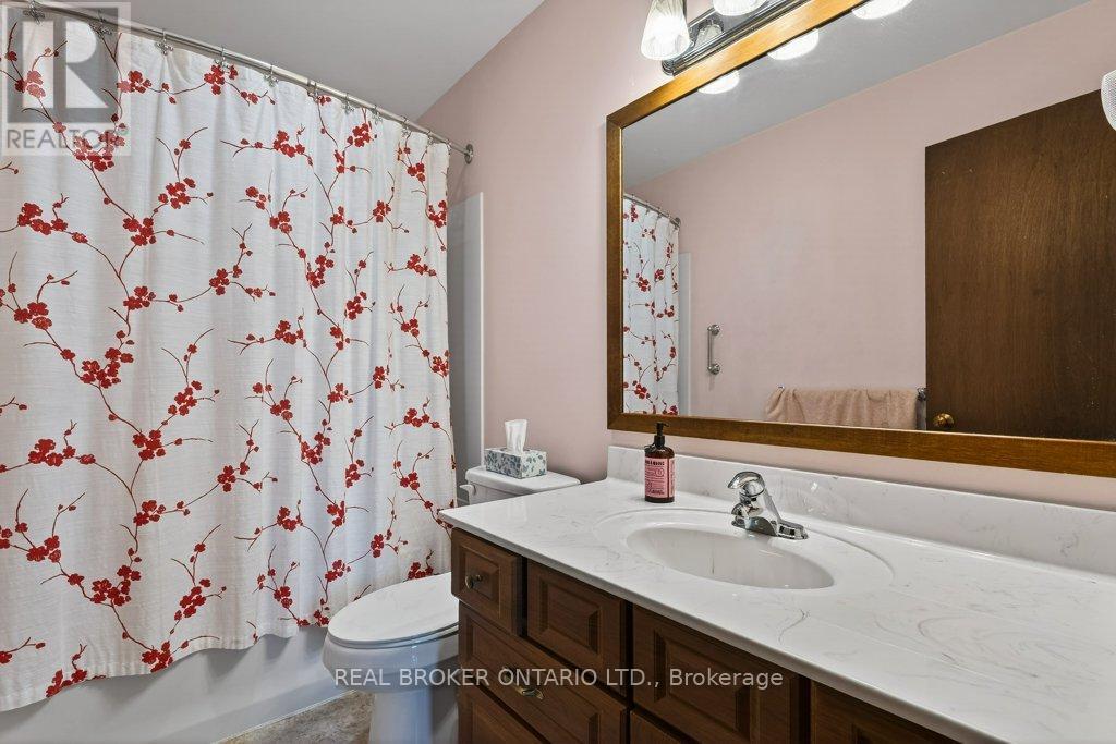 7 The Pinery, St. Catharines, Ontario  L2M 6M5 - Photo 26 - X12819508