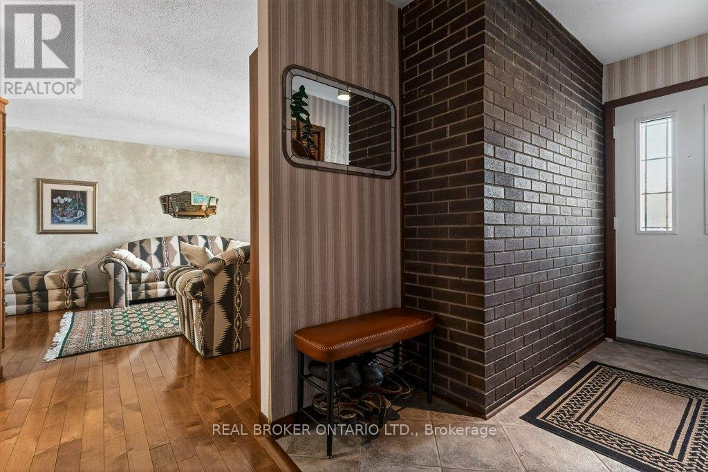 7 The Pinery, St. Catharines, Ontario  L2M 6M5 - Photo 5 - X12819508