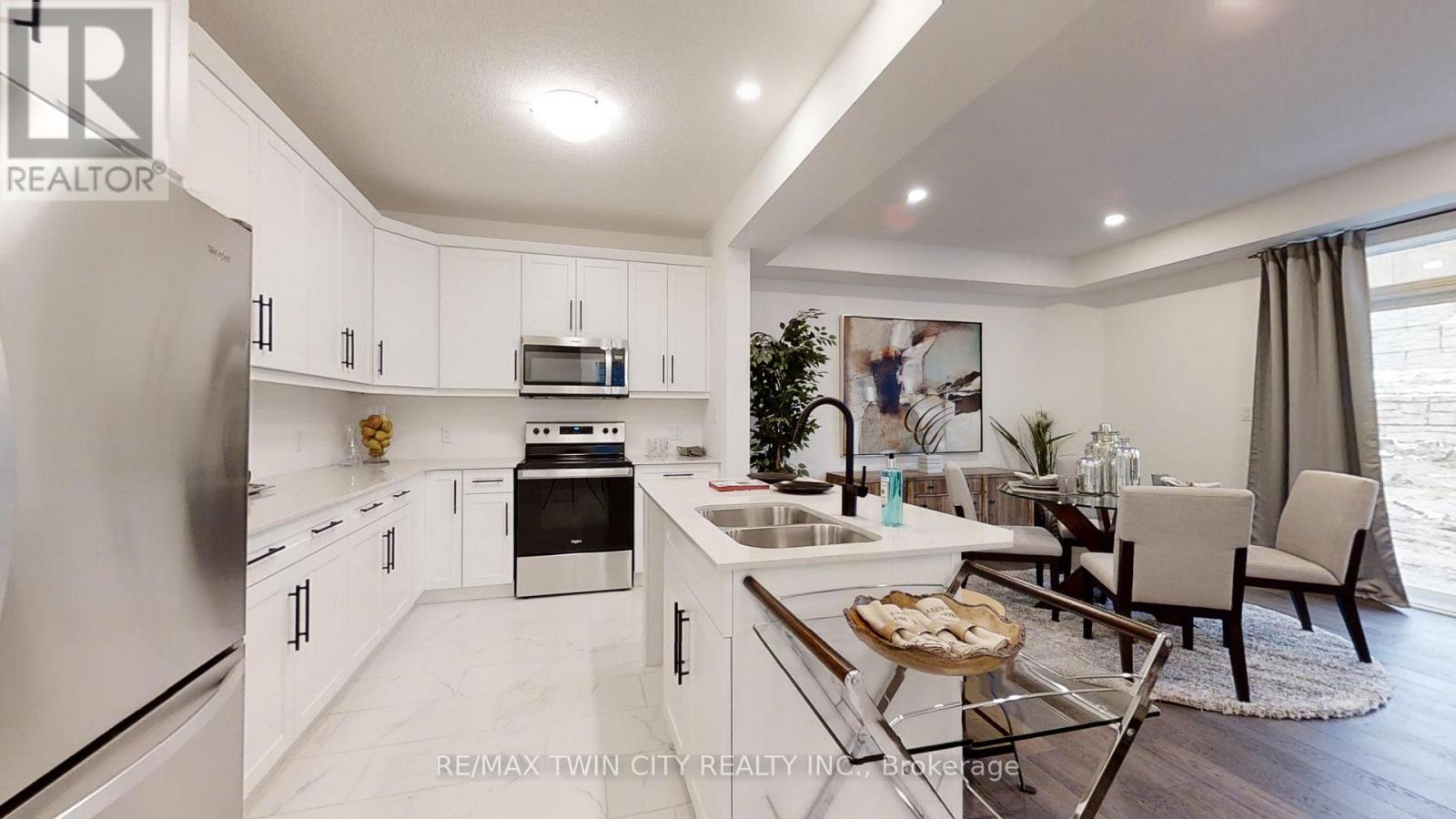 42 Julie Court, London South, Ontario  N5X 3X4 - Photo 2 - X12819536