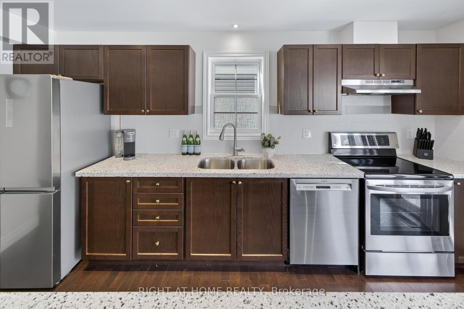 102 Fieldstream Chase, Bracebridge, Ontario  P1L 0A7 - Photo 7 - X12819540