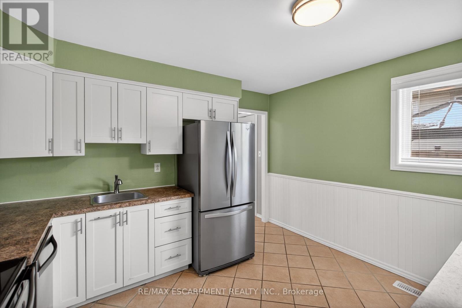 72 Boston Crescent, Hamilton, Ontario  L8T 4N2 - Photo 9 - X12819560