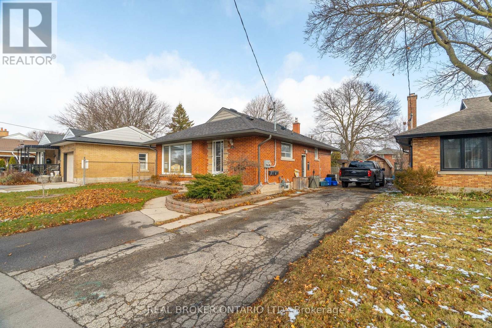 220 Bruce Street, Kitchener, Ontario  N2B 1Z3 - Photo 4 - X12819578