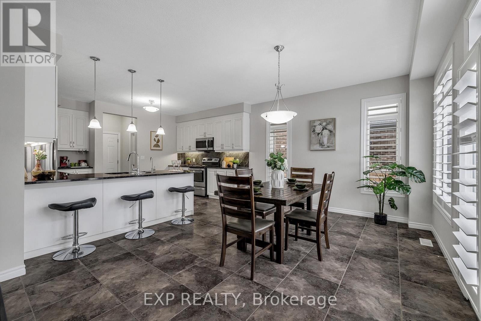 297 Thomas Slee Drive, Kitchener, Ontario  N2P 0B7 - Photo 11 - X12819678