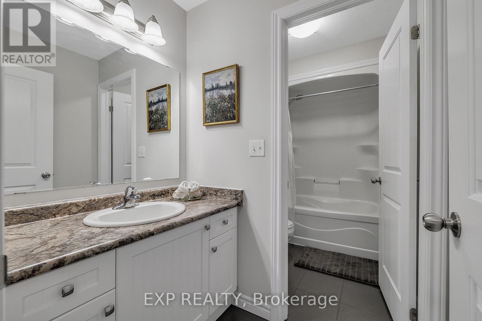 297 Thomas Slee Drive, Kitchener, Ontario  N2P 0B7 - Photo 34 - X12819678