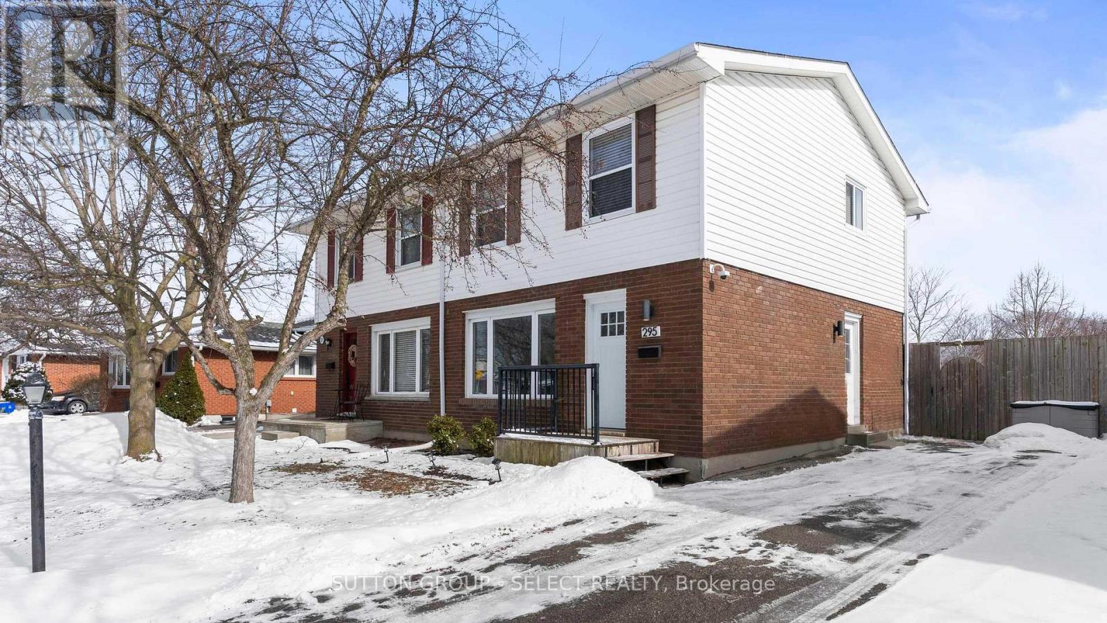 <div class="slider-price">$499,999</div><p>295 Admiral Drive, London East, Ontario</p>