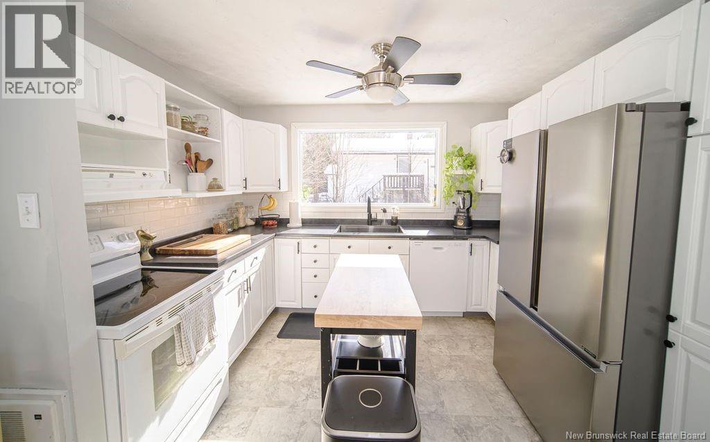 547 Chancellor Court, Oromocto, New Brunswick  E2V 1J1 - Photo 2 - NB134070