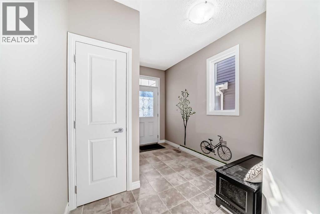 2159 Hillcrest Green Sw, Airdrie, Alberta  T4B 3W1 - Photo 4 - A2278444