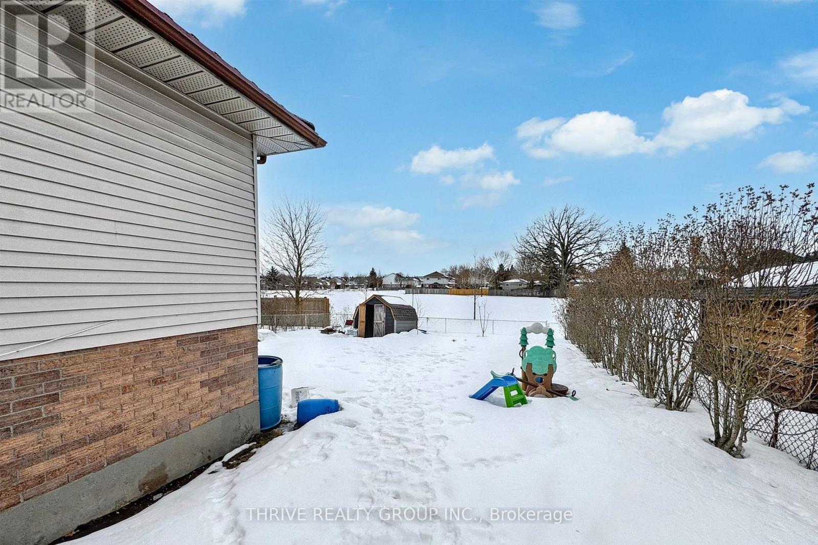 Upper - 1394 Basswood Road, London East, Ontario  N5V 3T3 - Photo 19 - X12819786