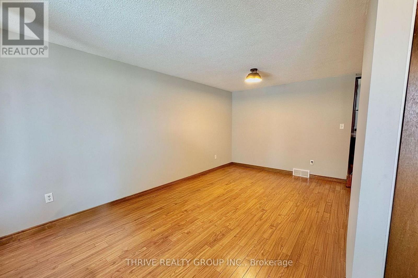 Upper - 1394 Basswood Road, London East, Ontario  N5V 3T3 - Photo 7 - X12819786