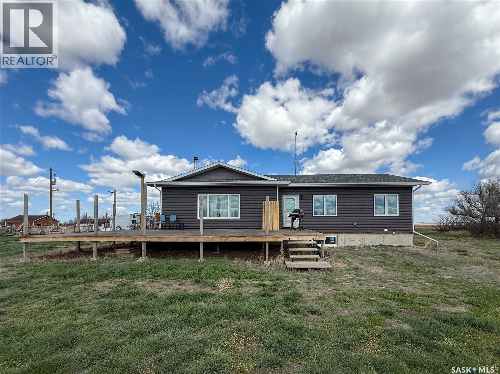 Hazlet Acreage, Pittville Rm No. 169, Saskatchewan  S0N 1E0 - Photo 2 - SK029161