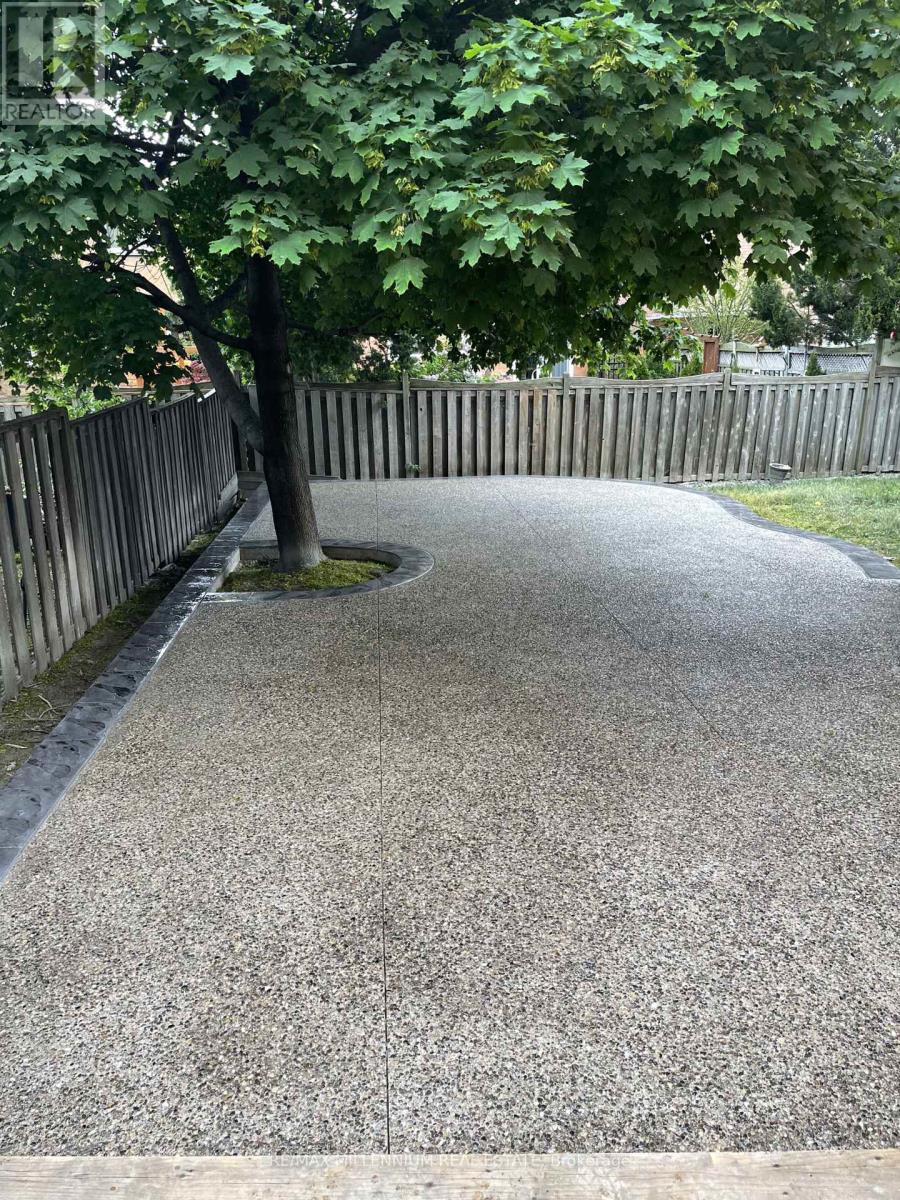 4680 Crosscreek Court, Mississauga, Ontario  L5V 1G5 - Photo 31 - W12819538