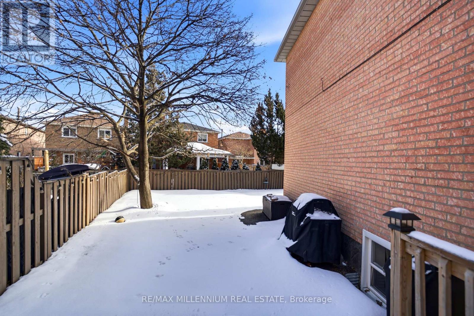 4680 Crosscreek Court, Mississauga, Ontario  L5V 1G5 - Photo 34 - W12819538