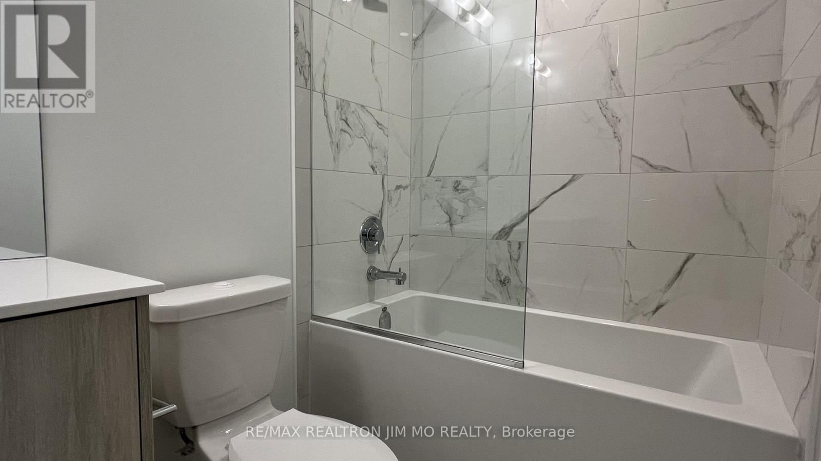 1916 - 180 Front Street E, Toronto, Ontario  M5K 0A9 - Photo 10 - C12819754