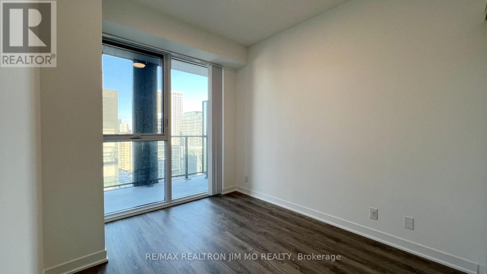 1916 - 180 Front Street E, Toronto, Ontario  M5K 0A9 - Photo 3 - C12819754