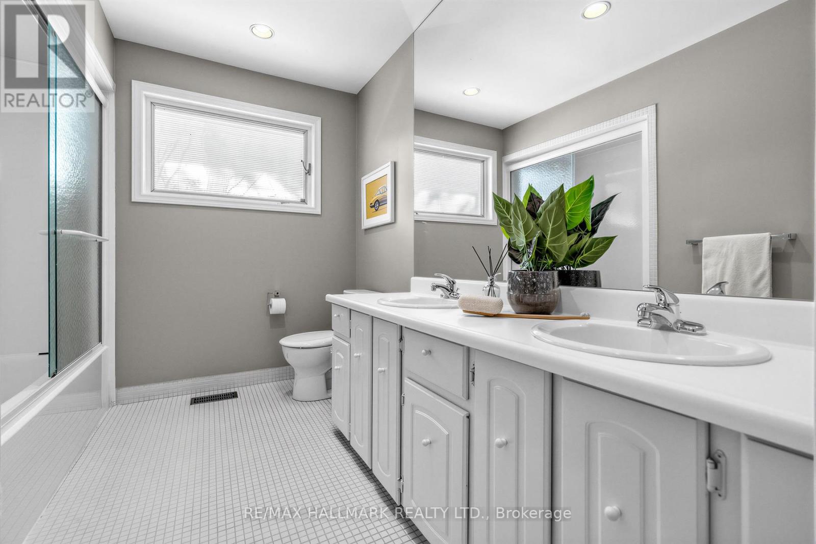 35 Elliotwood Court, Toronto, Ontario  M2L 2P8 - Photo 25 - C12819784