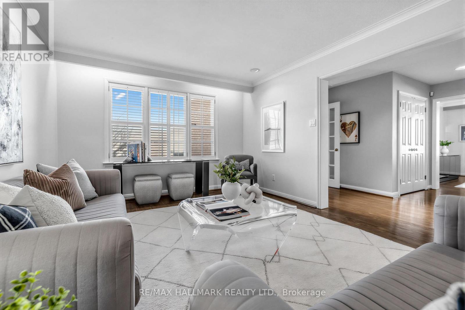 35 Elliotwood Court, Toronto, Ontario  M2L 2P8 - Photo 4 - C12819784