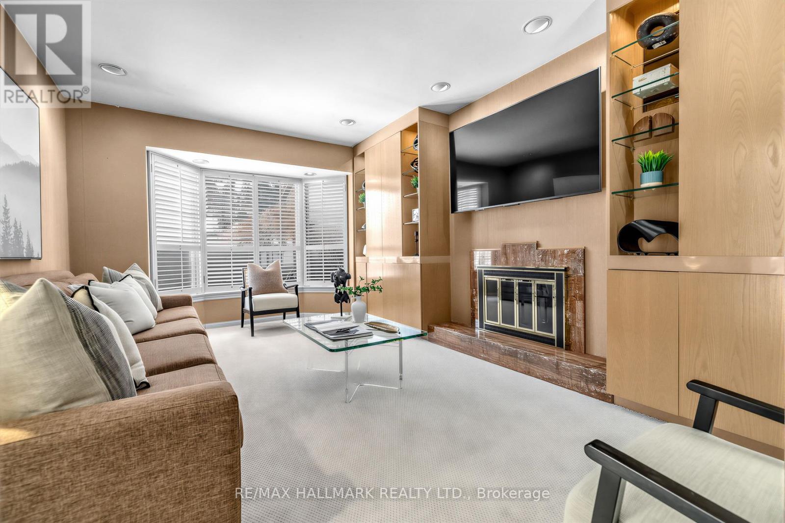 35 Elliotwood Court, Toronto, Ontario  M2L 2P8 - Photo 9 - C12819784