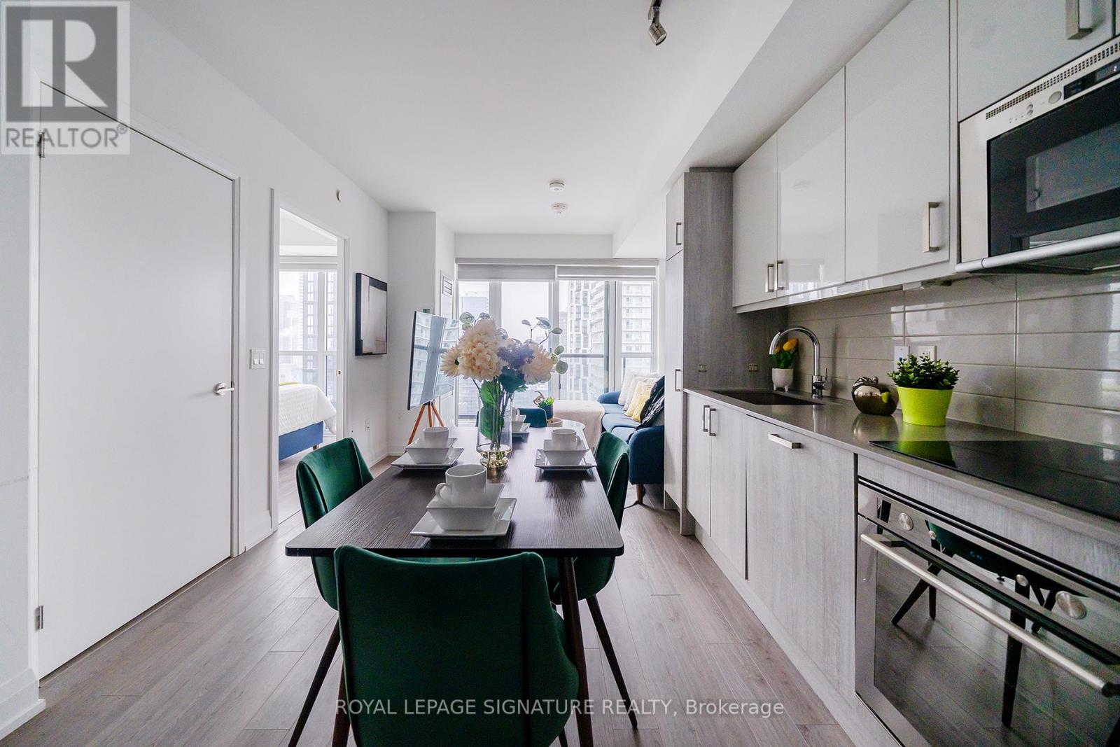 3206 - 77 Mutual Street, Toronto, Ontario  M5B 2A9 - Photo 3 - C12819808