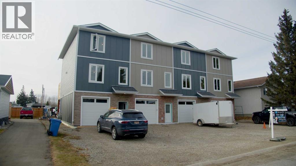#3, 106 4th Street NW, Sundre, Alberta