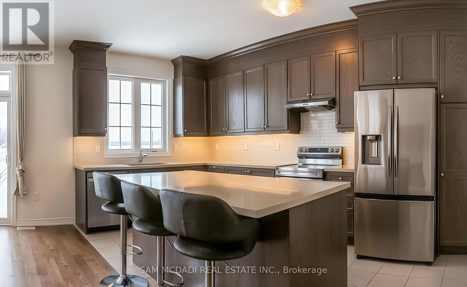 1090 Pisces Trail, Pickering, Ontario  L1X 0P8 - Photo 4 - E12819764