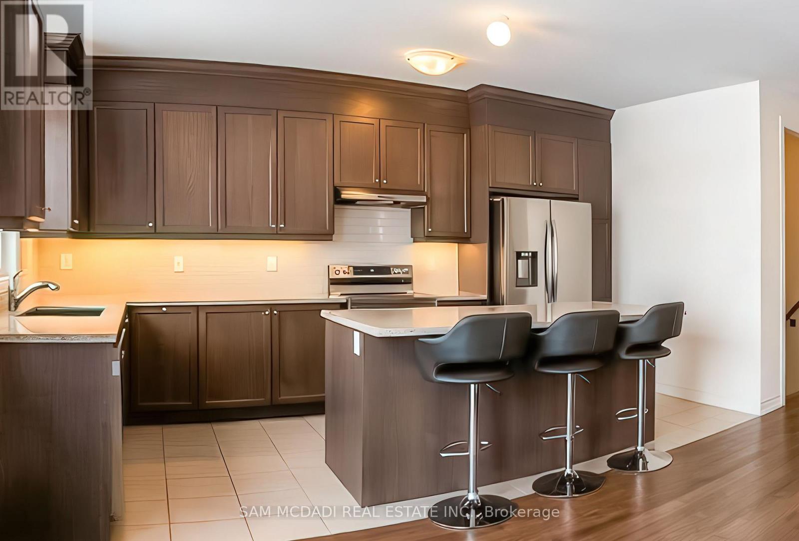 1090 Pisces Trail, Pickering, Ontario  L1X 0P8 - Photo 5 - E12819764