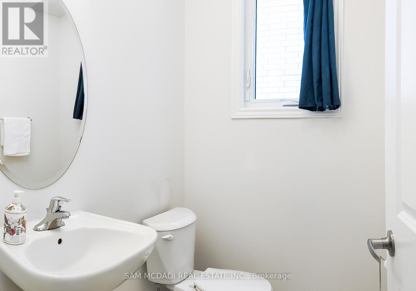 1090 Pisces Trail, Pickering, Ontario  L1X 0P8 - Photo 7 - E12819764