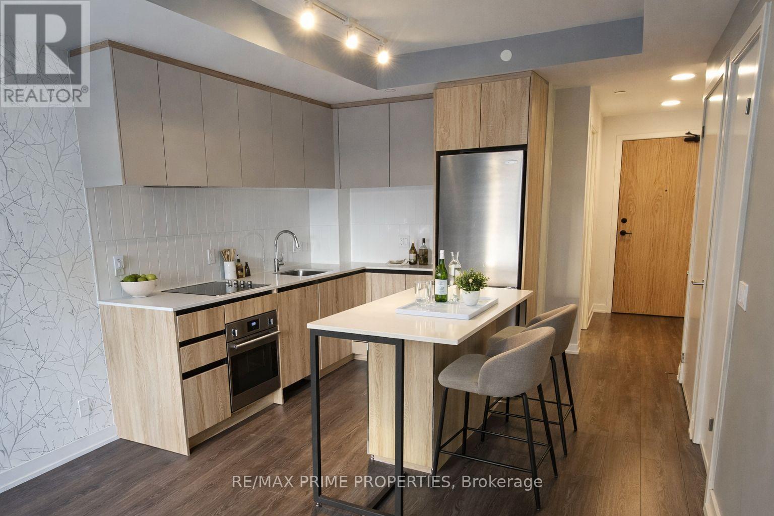 B216 - 7950 Bathurst Street, Vaughan, Ontario  L4J 0L4 - Photo 4 - N12819726