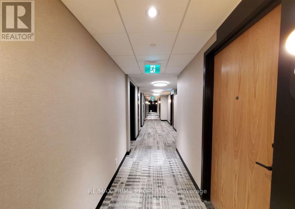 B216 - 7950 Bathurst Street, Vaughan, Ontario  L4J 0L4 - Photo 8 - N12819726