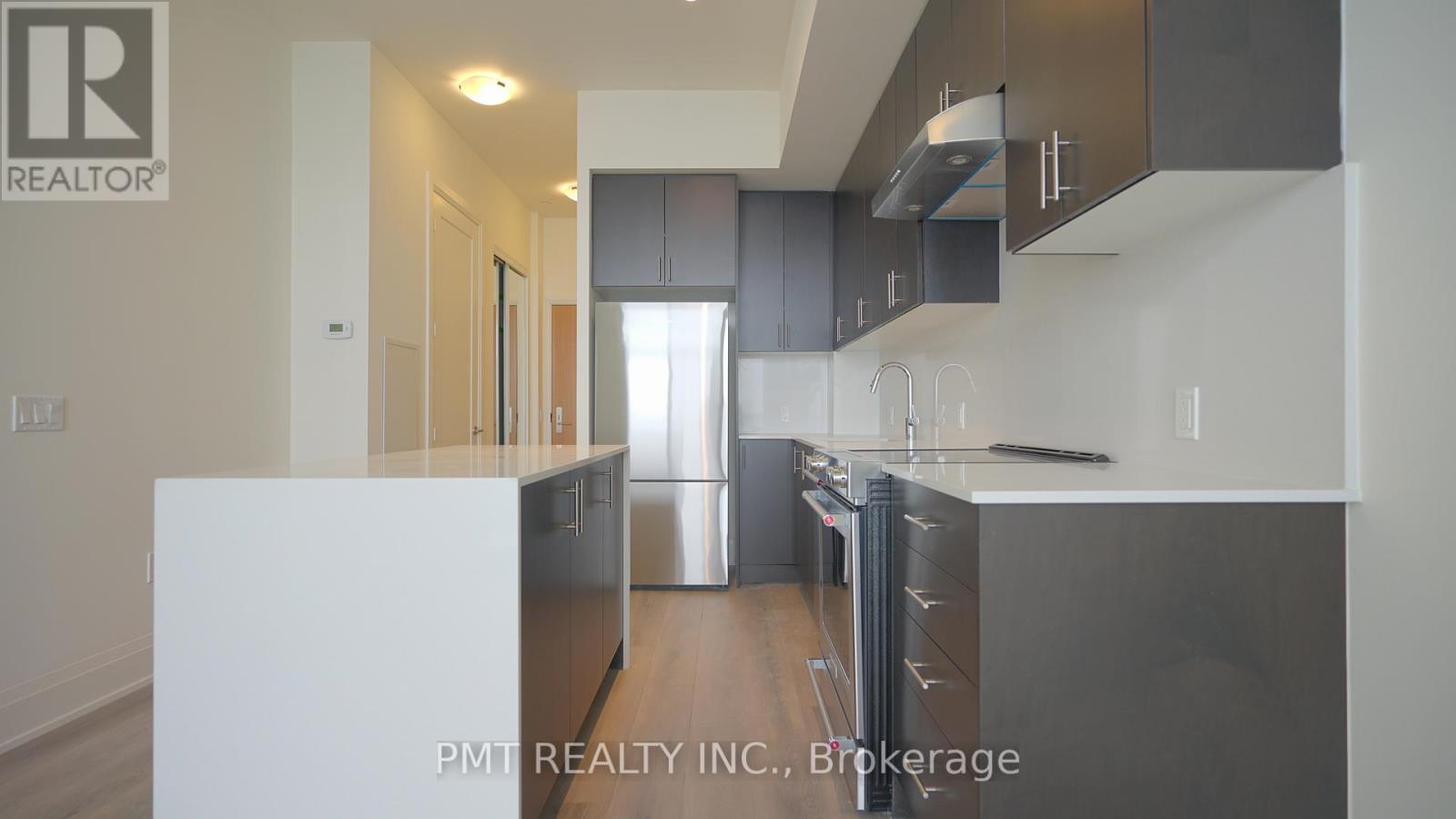 506 - 8960 Jane Street, Vaughan, Ontario  L4K 0N9 - Photo 2 - N12819854