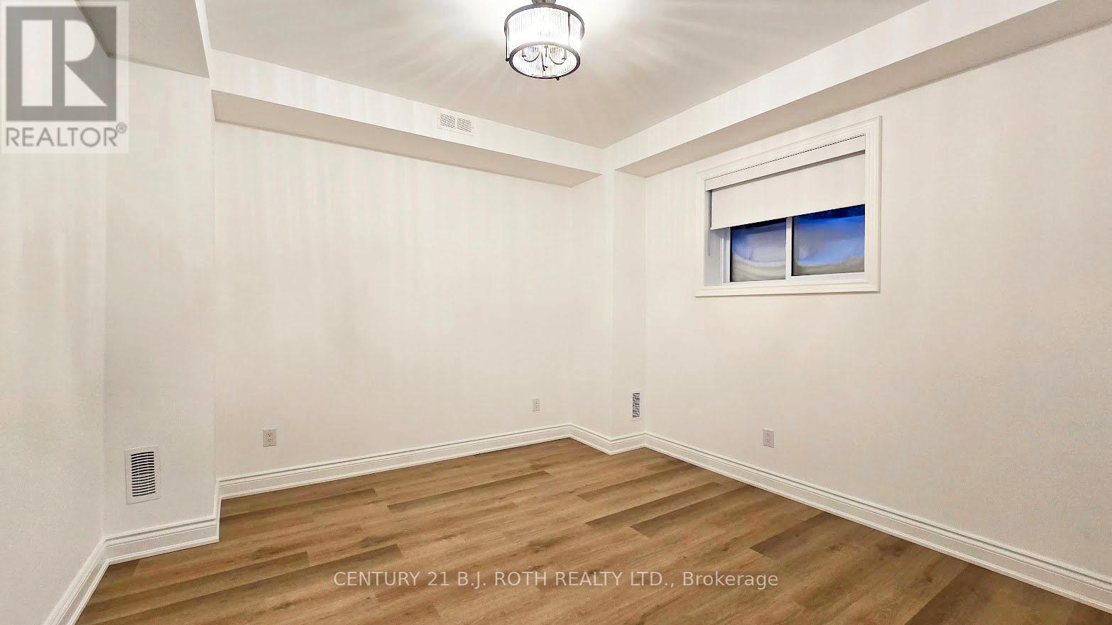 Lower - 42 Calverley Street, Orillia, Ontario  L3V 3T5 - Photo 9 - S12819844