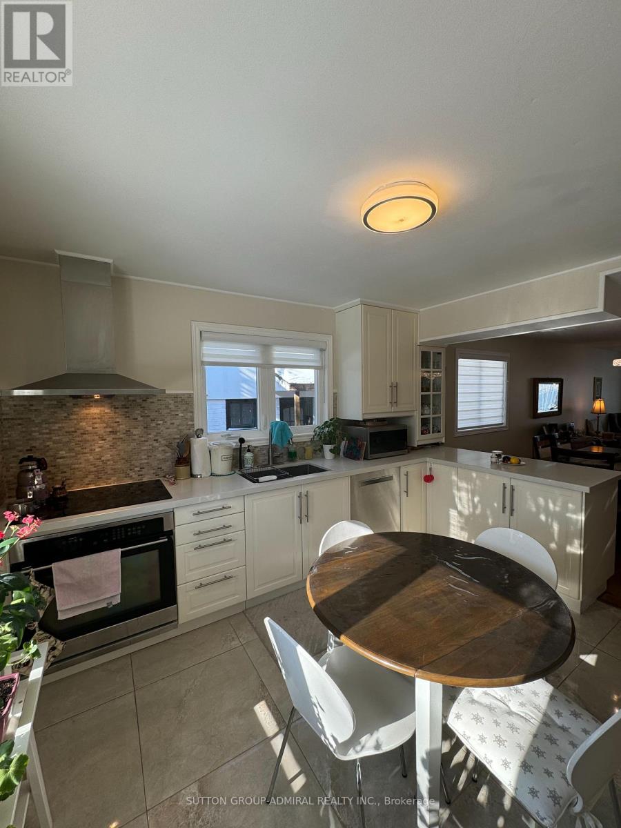 271 Weldrick Road, Richmond Hill, Ontario  L4C 5P2 - Photo 19 - N12812972