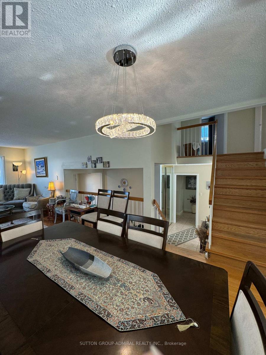 271 Weldrick Road, Richmond Hill, Ontario  L4C 5P2 - Photo 25 - N12812972