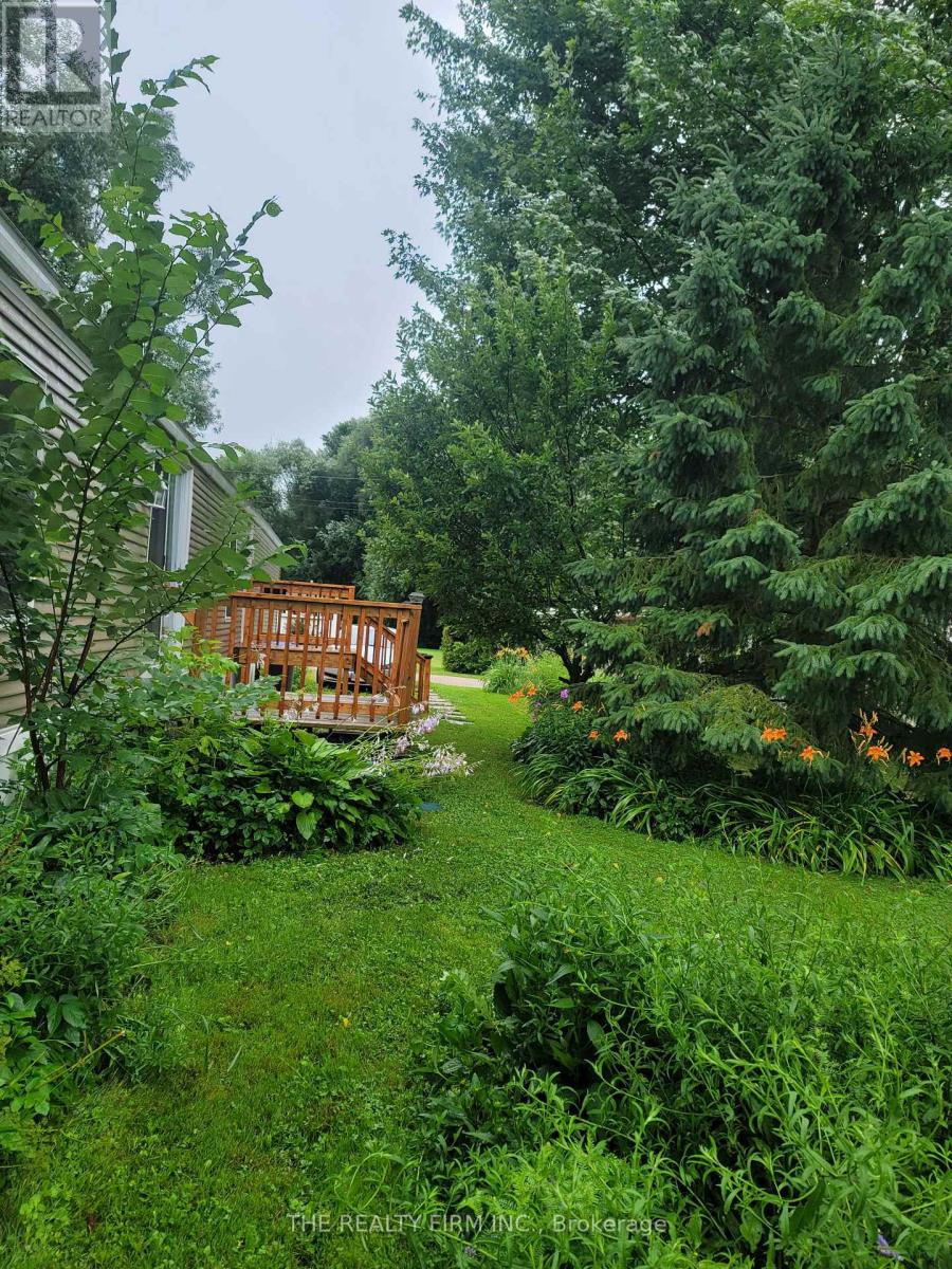 18 - 75049 Hensall Road, Huron East, Ontario  N0K 1W0 - Photo 3 - X12399152