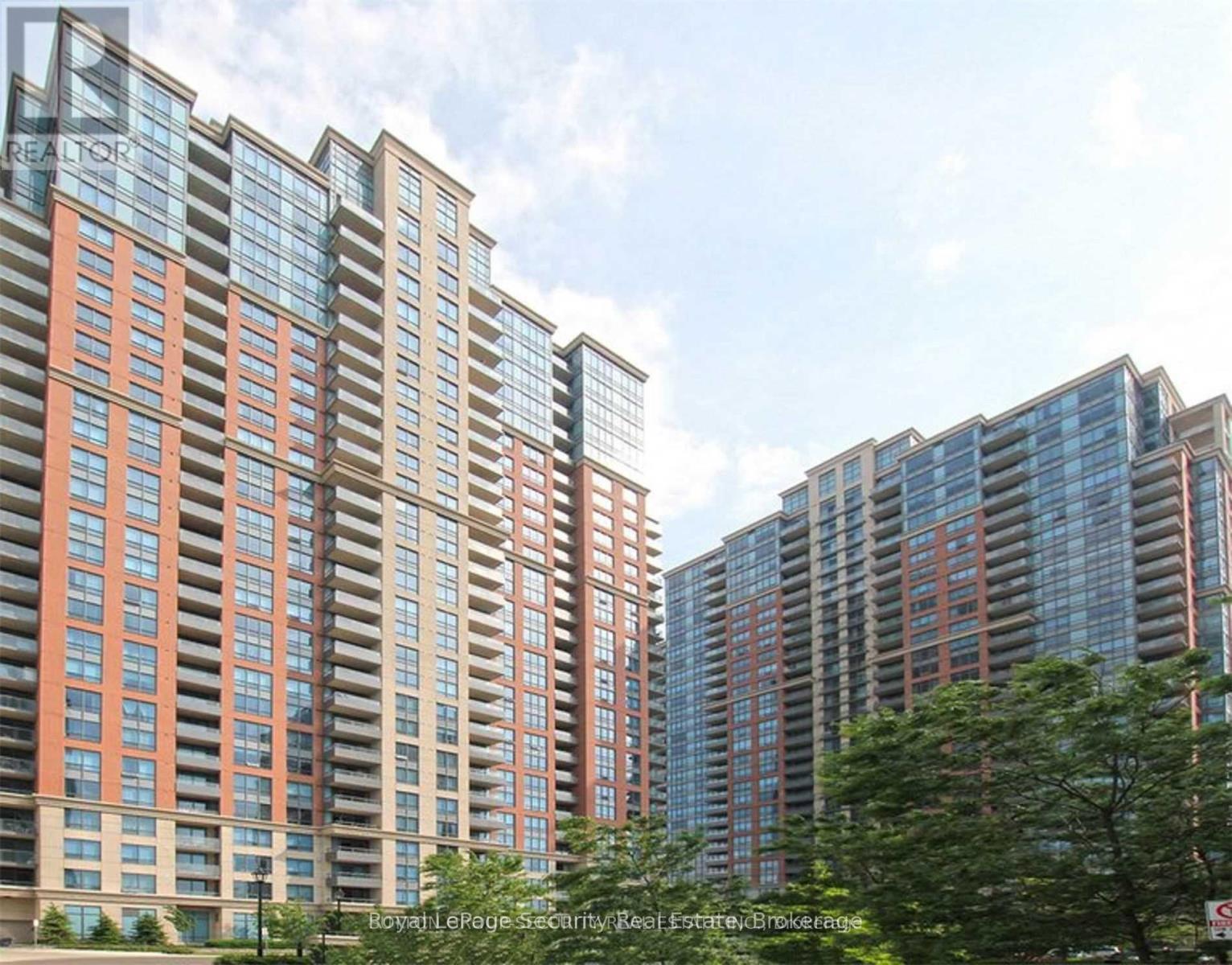 2353 - 25 VIKING LANE