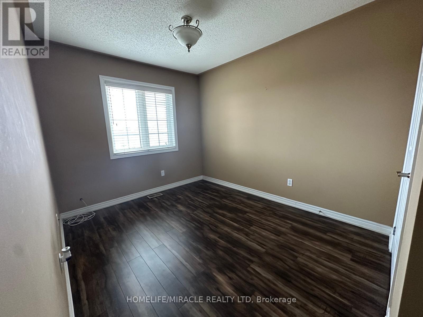 29 Brucewood Road, Brampton, Ontario  L6R 3N1 - Photo 13 - W12819762