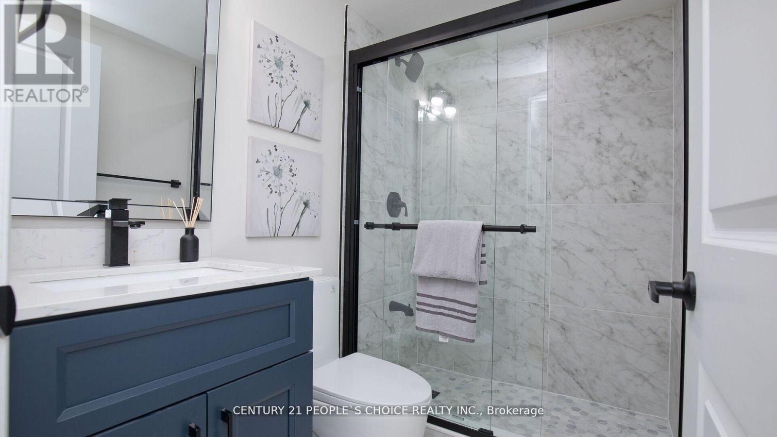 2 Betteridge Lane W, Toronto (West Humber-Clairville), Ontario  M9V 4E8 - Photo 10 - W12819770